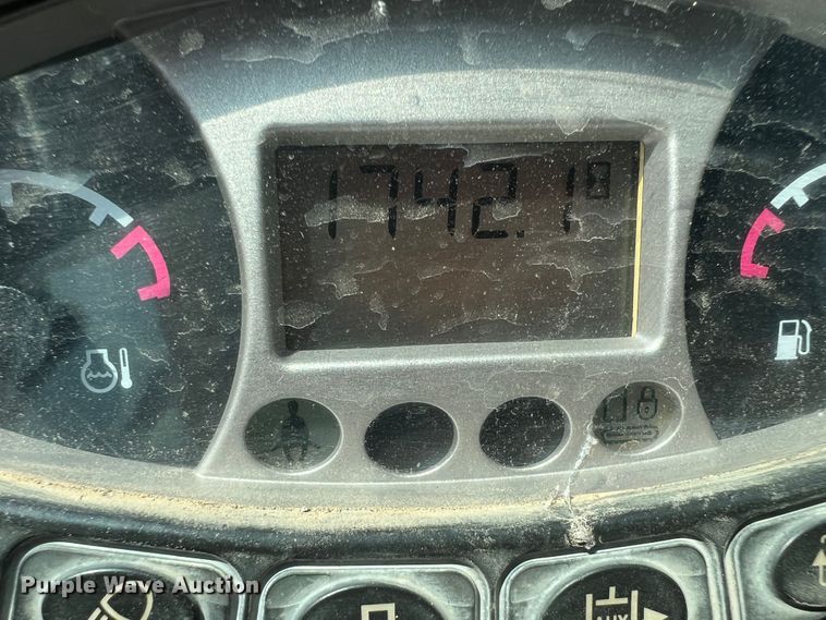 image for item JX9492 2018 Bobcat E35  mini excavator