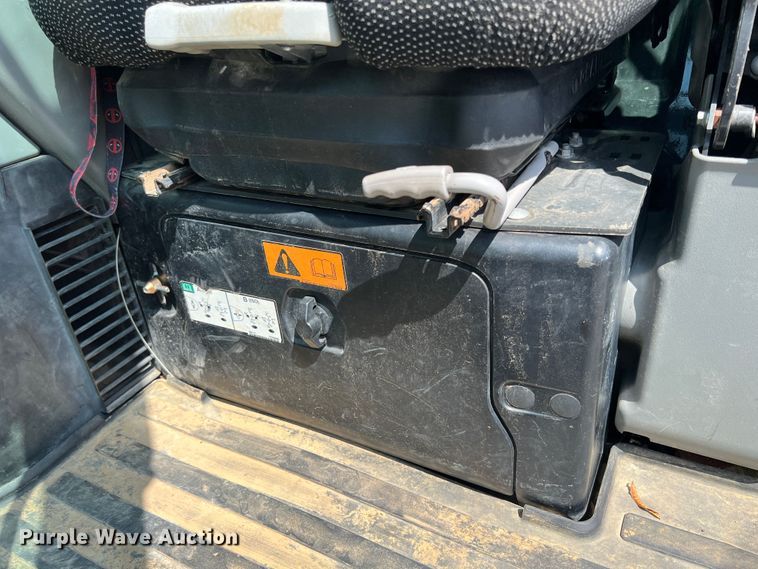 image for item JX9492 2018 Bobcat E35  mini excavator