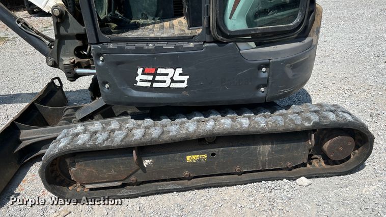 image for item JX9492 2018 Bobcat E35  mini excavator
