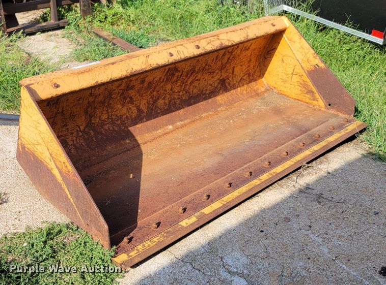 image for item JZ9190 Case  skid steer bucket