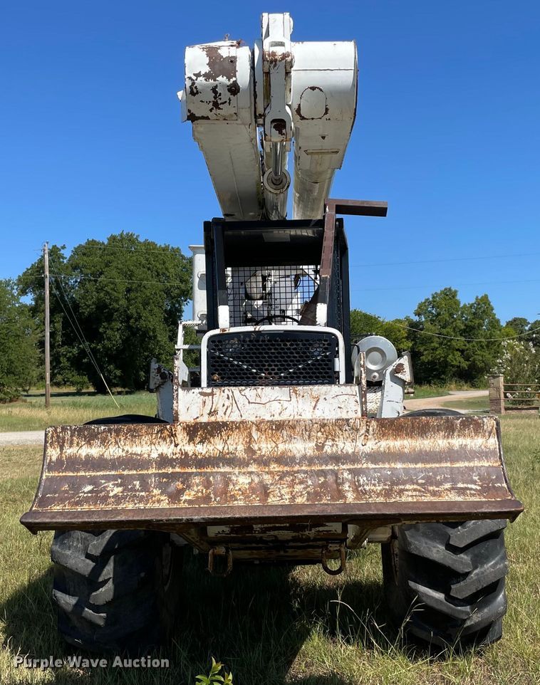 image for item KE9322 1997 John Deere 540B  skidder