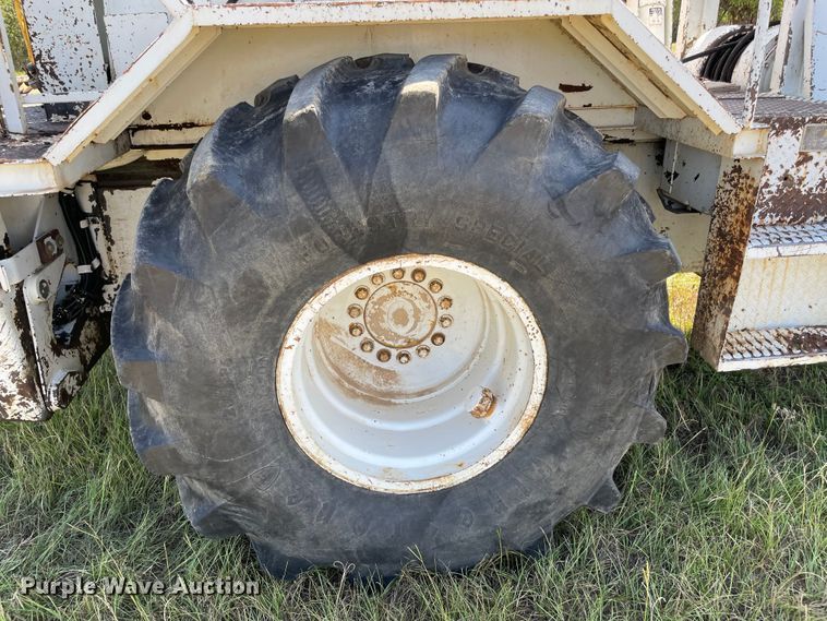 image for item KE9322 1997 John Deere 540B  skidder