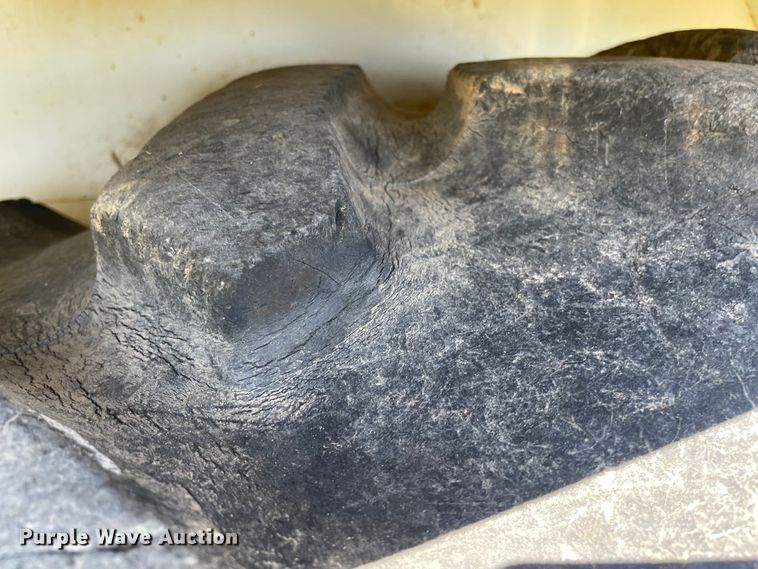 image for item KE9322 1997 John Deere 540B  skidder