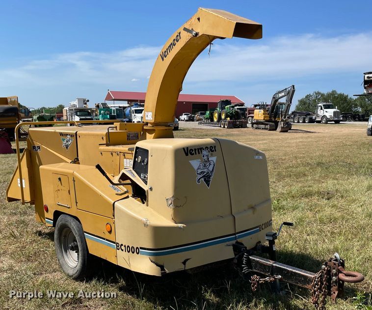 2000 Vermeer BC1000 wood chipper in Bennington, OK Item KE9323 sold
