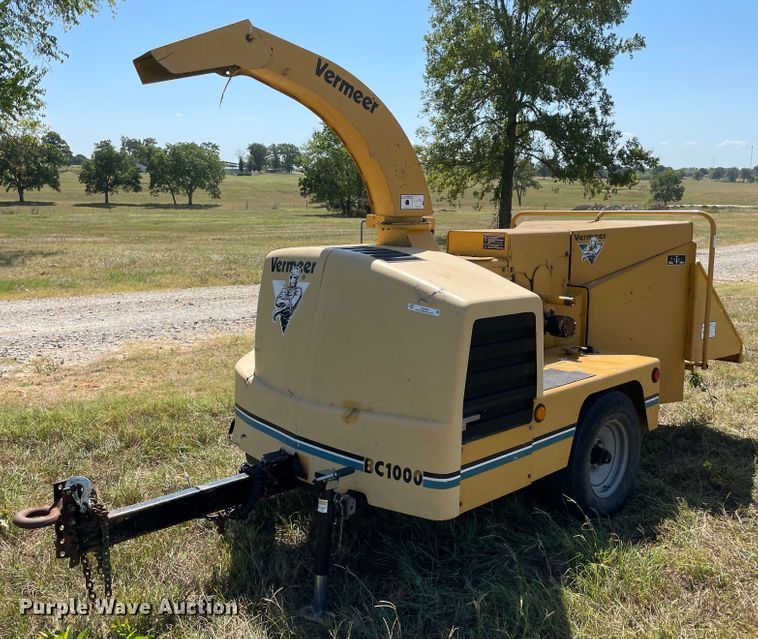 image for item KE9323 2000 Vermeer BC1000  wood chipper