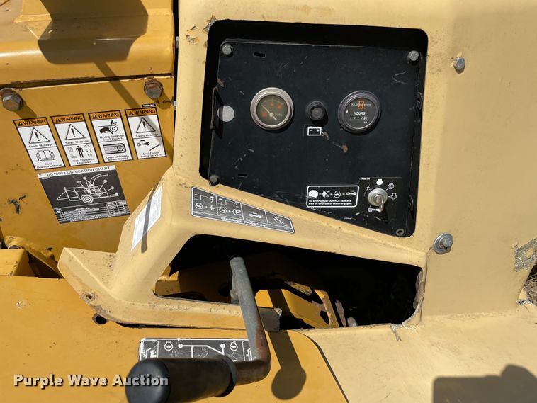 image for item KE9323 2000 Vermeer BC1000  wood chipper