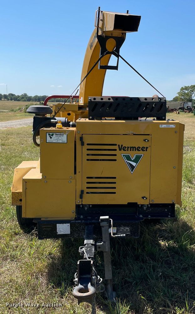 image for item KE9324 2017 Vermeer BC1200XL  wood chipper
