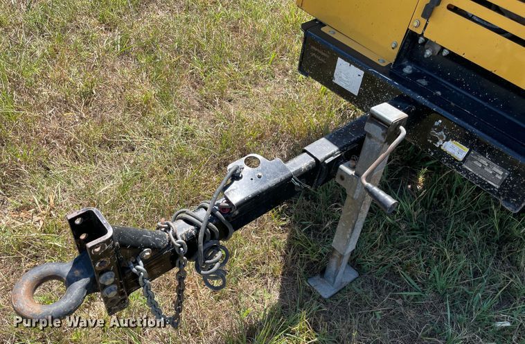 image for item KE9324 2017 Vermeer BC1200XL  wood chipper