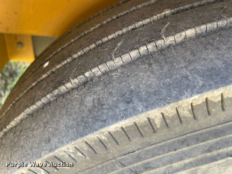 image for item KE9324 2017 Vermeer BC1200XL  wood chipper