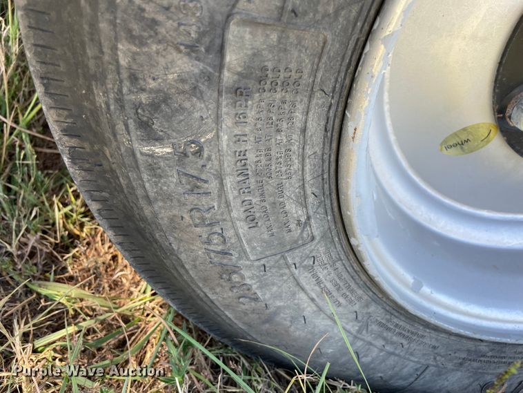 image for item KE9324 2017 Vermeer BC1200XL  wood chipper