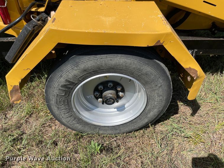 image for item KE9324 2017 Vermeer BC1200XL  wood chipper