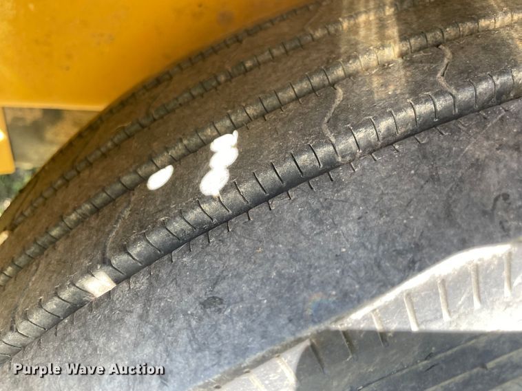 image for item KE9324 2017 Vermeer BC1200XL  wood chipper