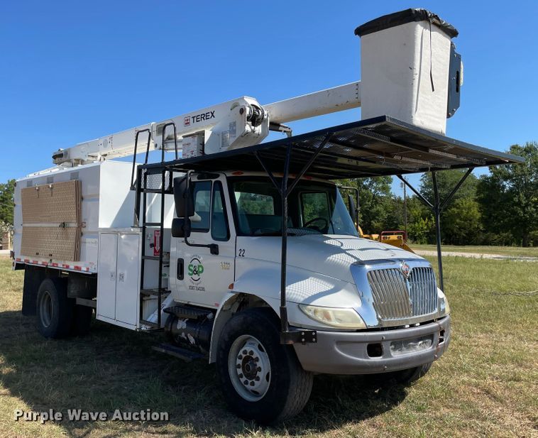 image for item KE9325 2008 International 4300  forestry bucket truck