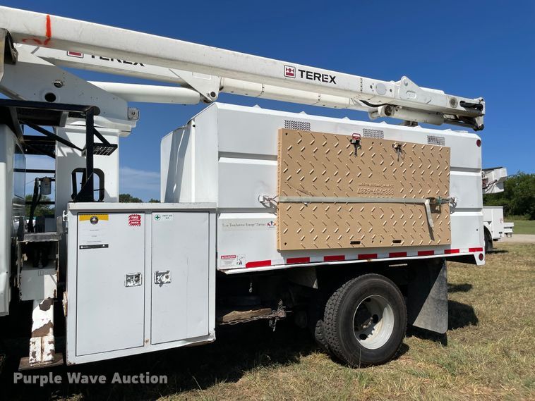 image for item KE9325 2008 International 4300  forestry bucket truck