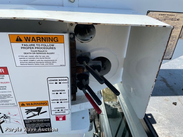 image for item KE9325 2008 International 4300  forestry bucket truck