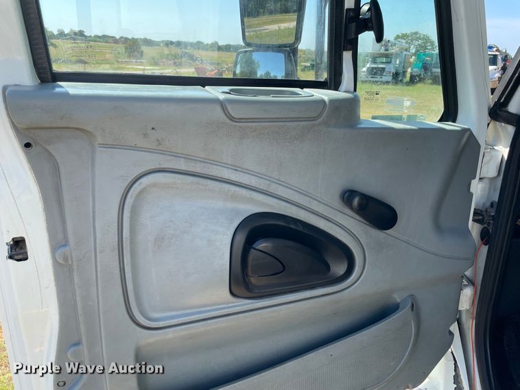 image for item KE9325 2008 International 4300  forestry bucket truck