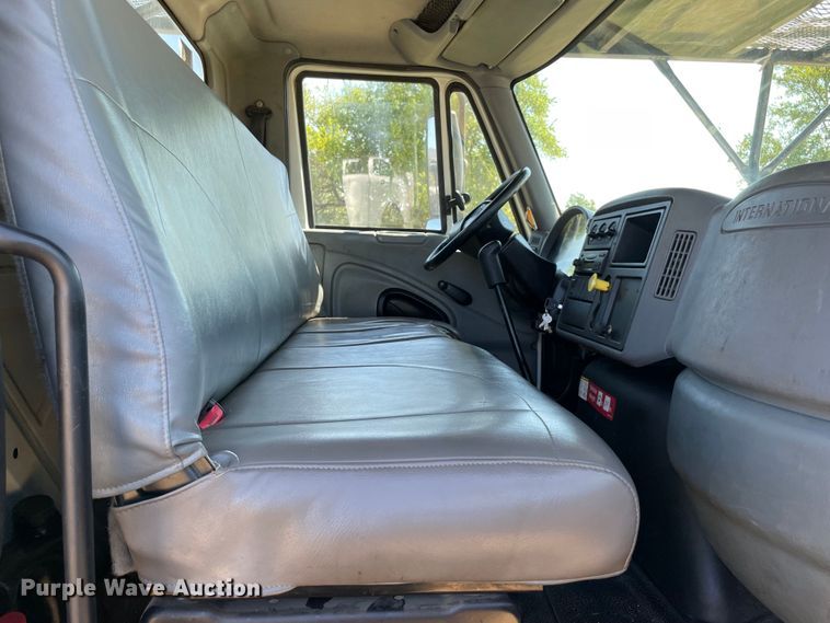 image for item KE9325 2008 International 4300  forestry bucket truck