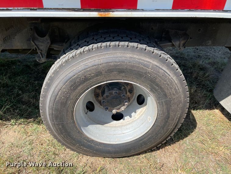 image for item KE9325 2008 International 4300  forestry bucket truck