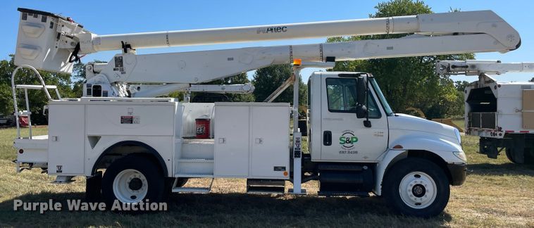 image for item KE9326 2008 International 4300  bucket truck