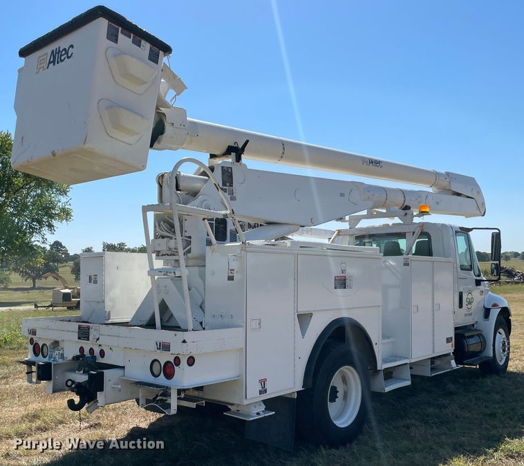 image for item KE9326 2008 International 4300  bucket truck