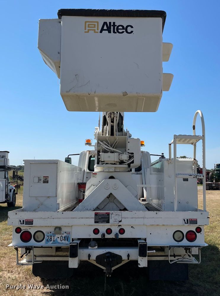 image for item KE9326 2008 International 4300  bucket truck