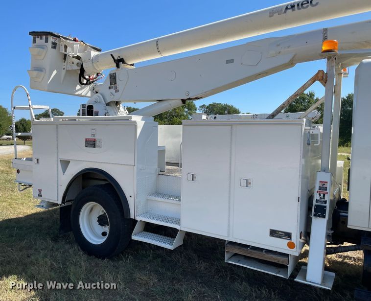 image for item KE9326 2008 International 4300  bucket truck