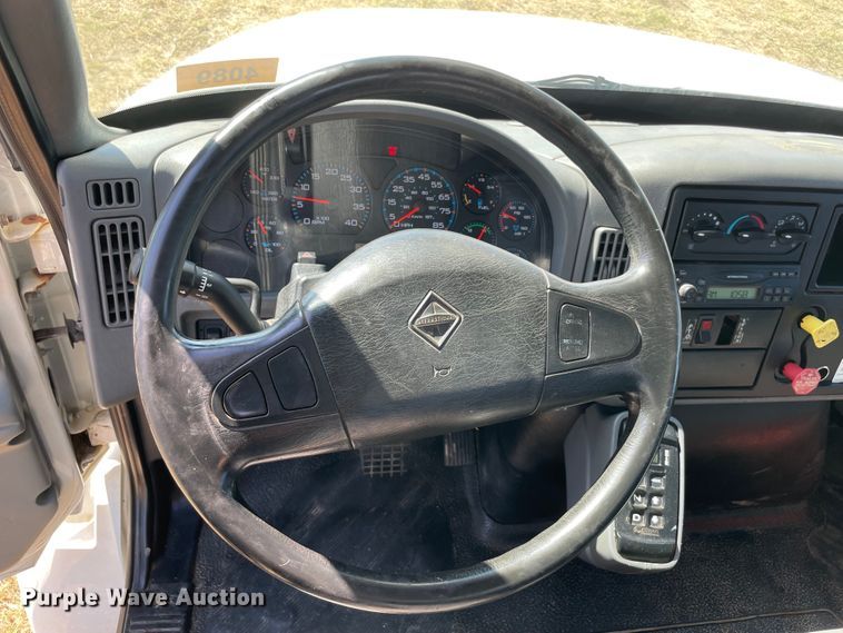 image for item KE9326 2008 International 4300  bucket truck