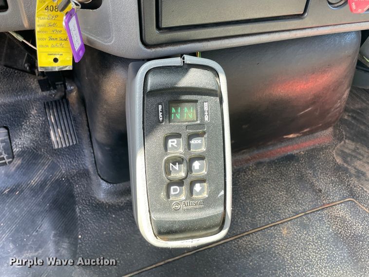 image for item KE9326 2008 International 4300  bucket truck