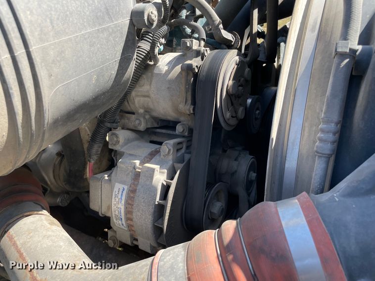 image for item KE9326 2008 International 4300  bucket truck