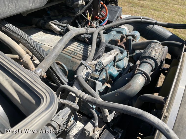 image for item KE9326 2008 International 4300  bucket truck