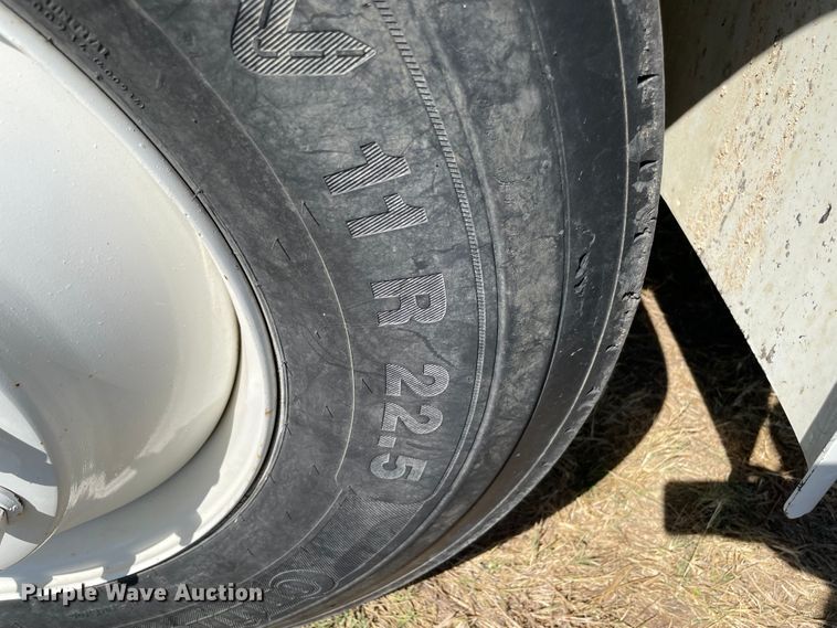 image for item KE9326 2008 International 4300  bucket truck