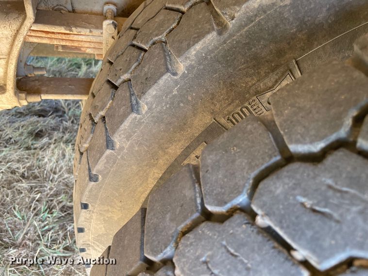 image for item KE9326 2008 International 4300  bucket truck