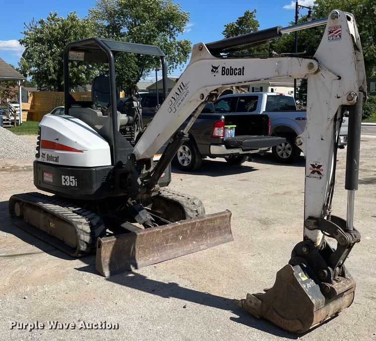 image for item KF9547 2015 Bobcat E35i  mini excavator