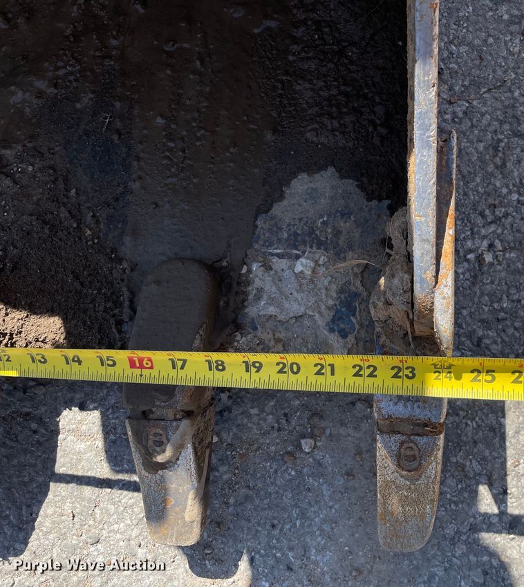 image for item KF9547 2015 Bobcat E35i  mini excavator