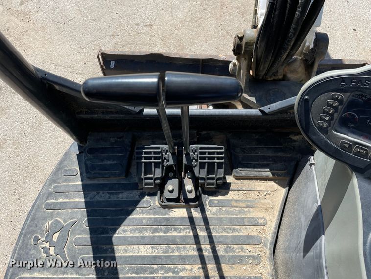 image for item KF9547 2015 Bobcat E35i  mini excavator