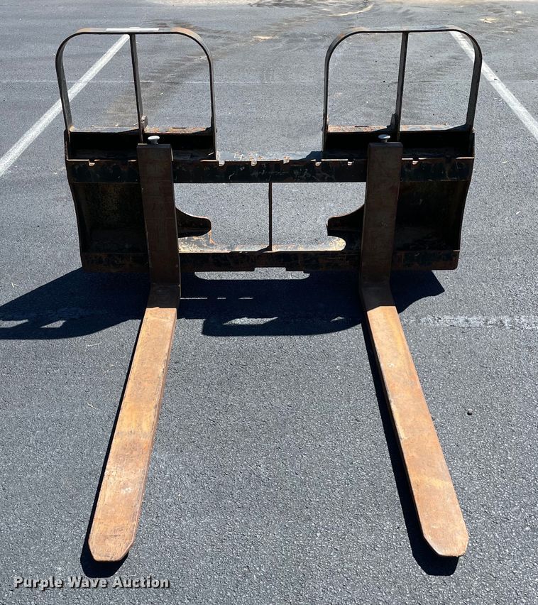 image for item KF9550 HLA HD37BO500  skid steer forks