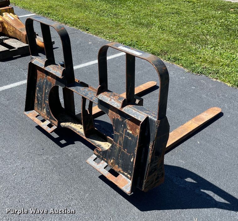 image for item KF9550 HLA HD37BO500  skid steer forks