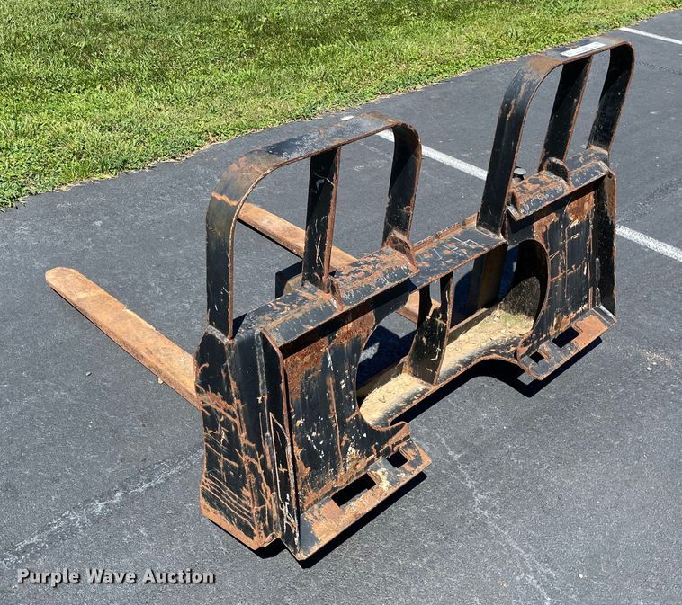 image for item KF9550 HLA HD37BO500  skid steer forks