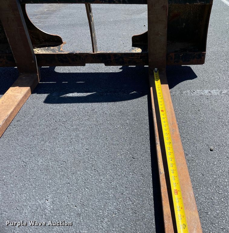 image for item KF9550 HLA HD37BO500  skid steer forks