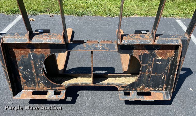 image for item KF9550 HLA HD37BO500  skid steer forks