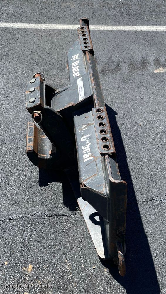Bobcat skid steer quick attach plate in Valley Park, MO Item KF9551