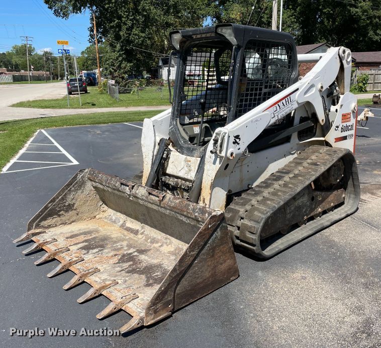 image for item KF9552 2015 Bobcat T650  tracked skid steer loader