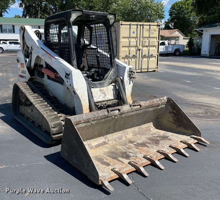 image for item KF9552 2015 Bobcat T650  tracked skid steer loader