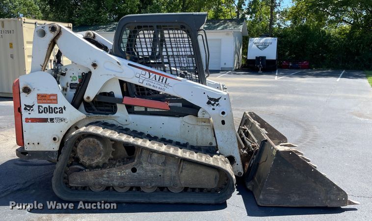 image for item KF9552 2015 Bobcat T650  tracked skid steer loader