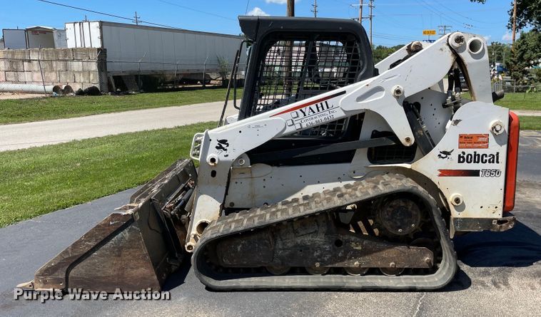 image for item KF9552 2015 Bobcat T650  tracked skid steer loader