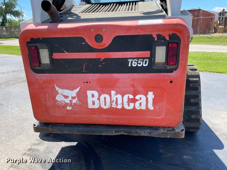 image for item KF9552 2015 Bobcat T650  tracked skid steer loader