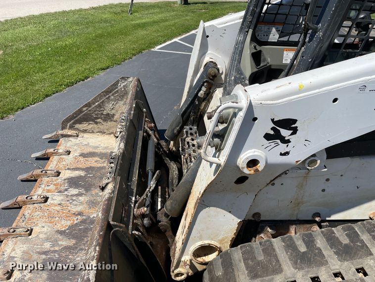 image for item KF9552 2015 Bobcat T650  tracked skid steer loader