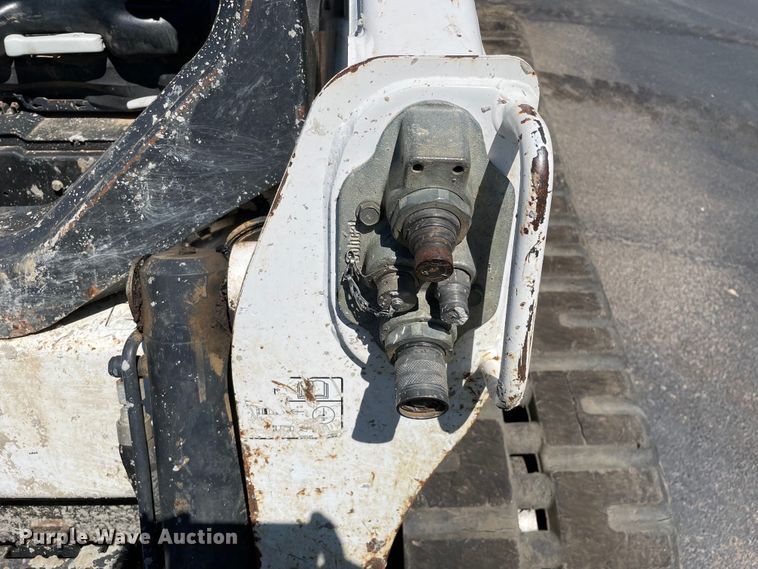 image for item KF9552 2015 Bobcat T650  tracked skid steer loader