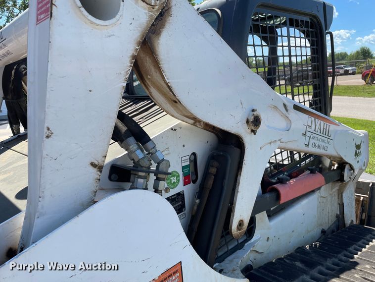 image for item KF9552 2015 Bobcat T650  tracked skid steer loader