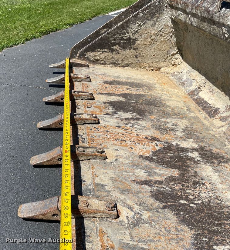 image for item KF9552 2015 Bobcat T650  tracked skid steer loader